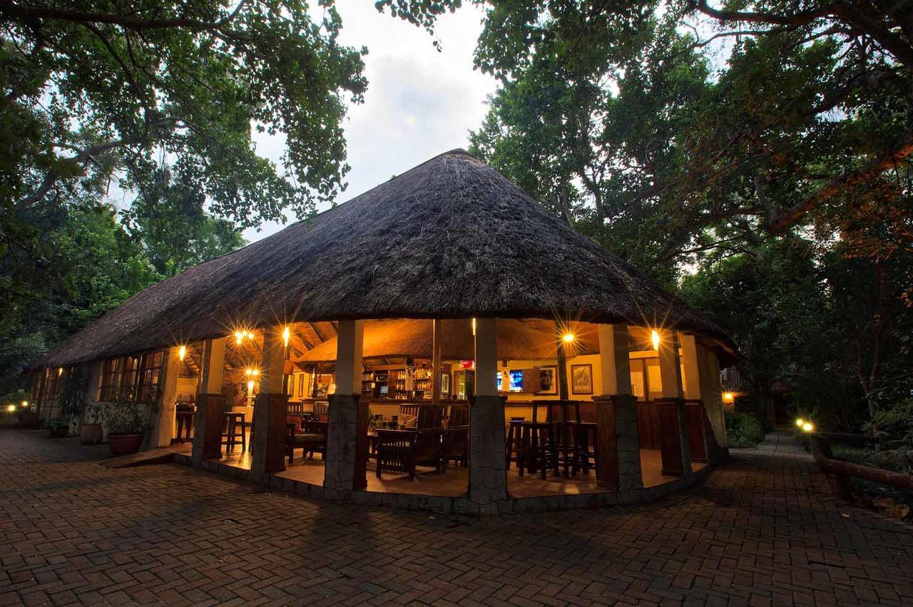 Island Safari Lodge Maun Exterior photo